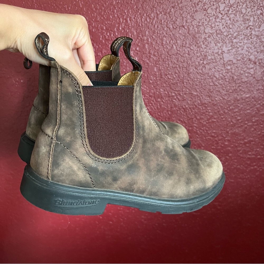 Blundstones